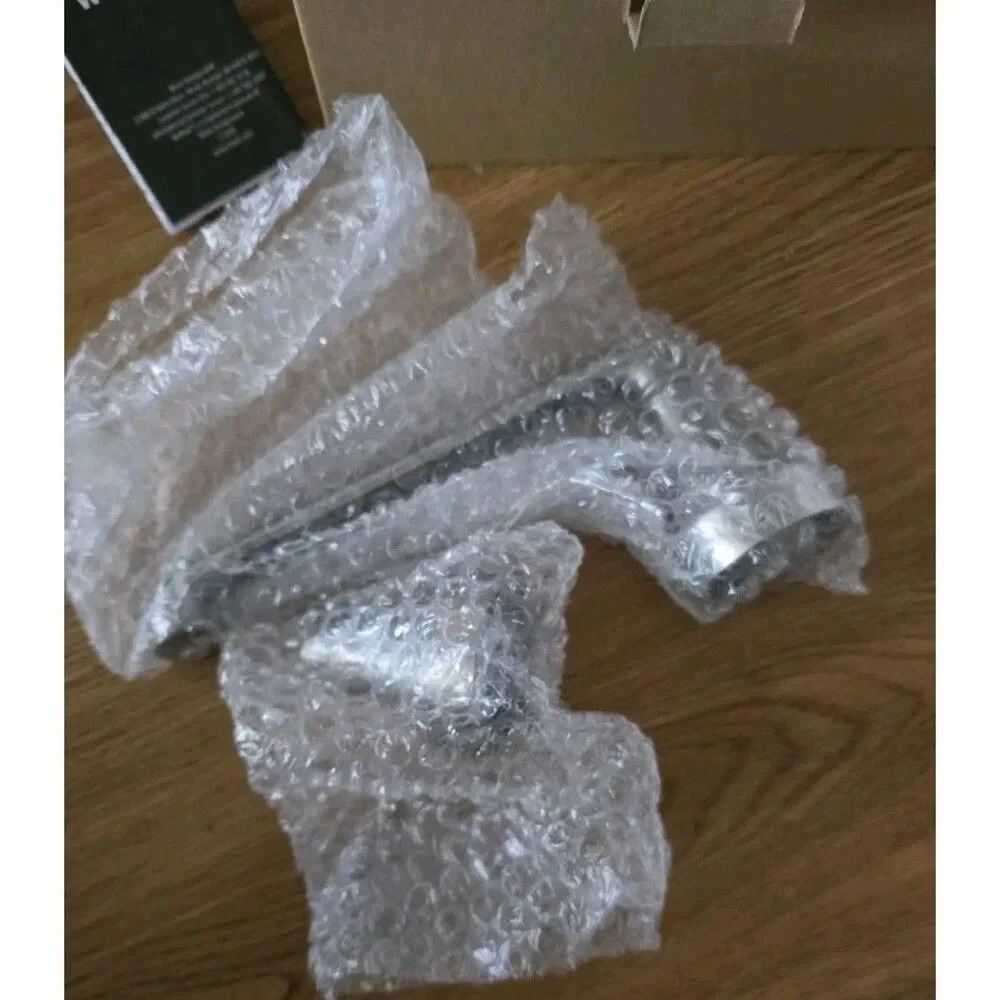 Moen Wellton Y1394BN 4-piece Bath Hardware Set New